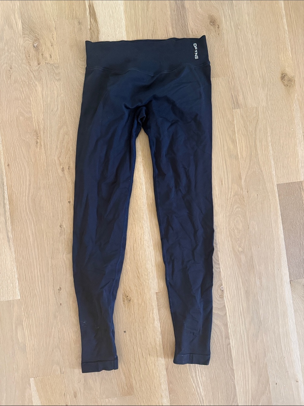 DFYNE Black High-Waist Leggings